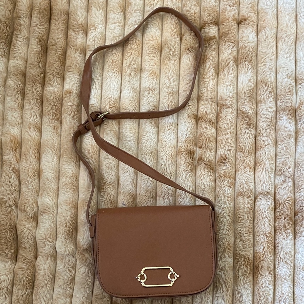 Elegant Brown Crossbody Bag